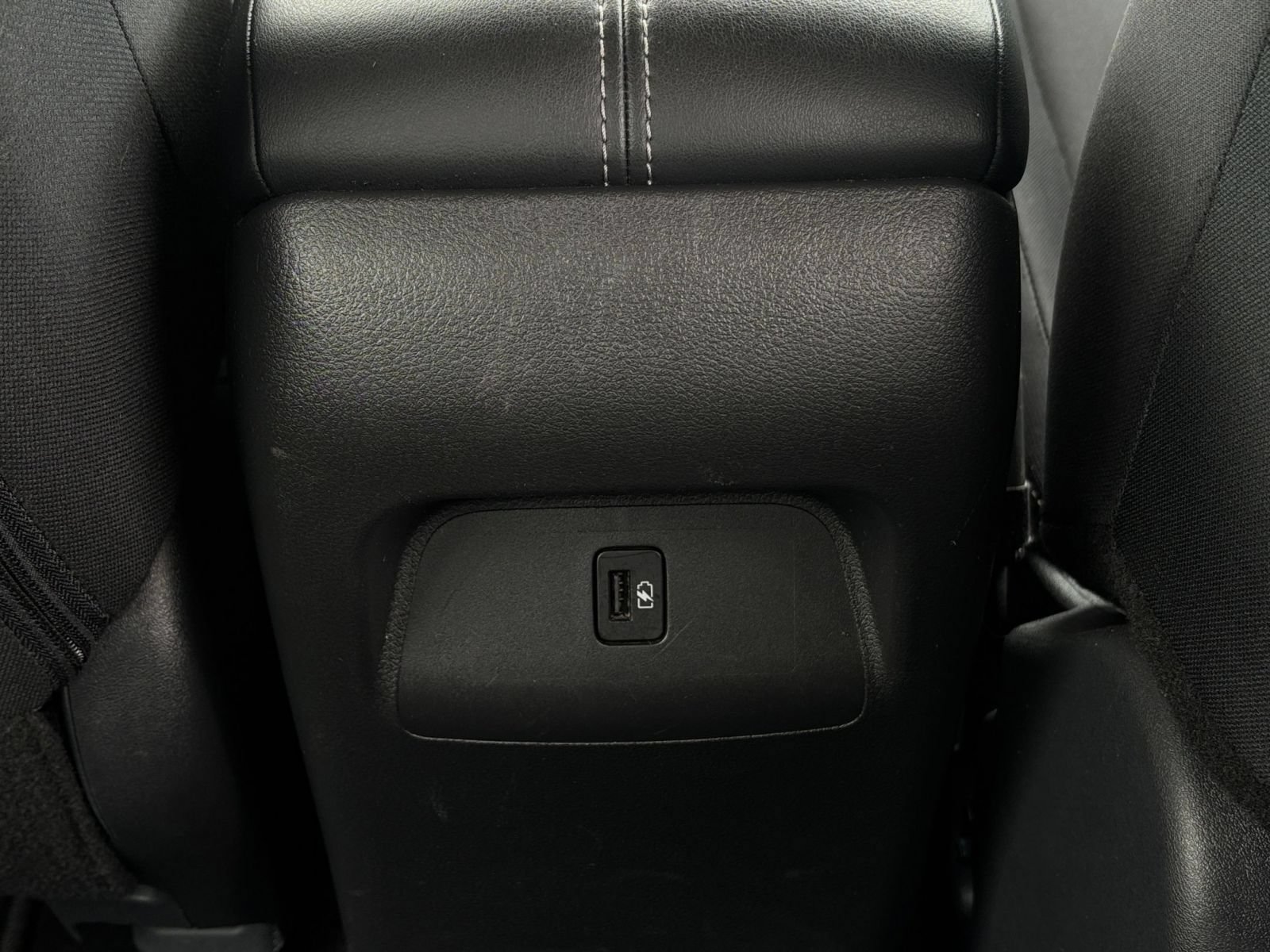 Used 2025 Nissan Sentra SV FWD image 21