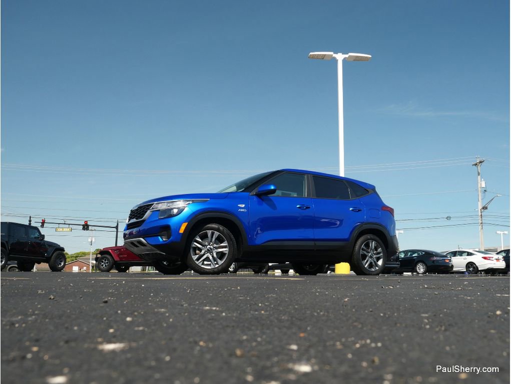 Used 2023 Kia Seltos LX AWD/4WD image 18