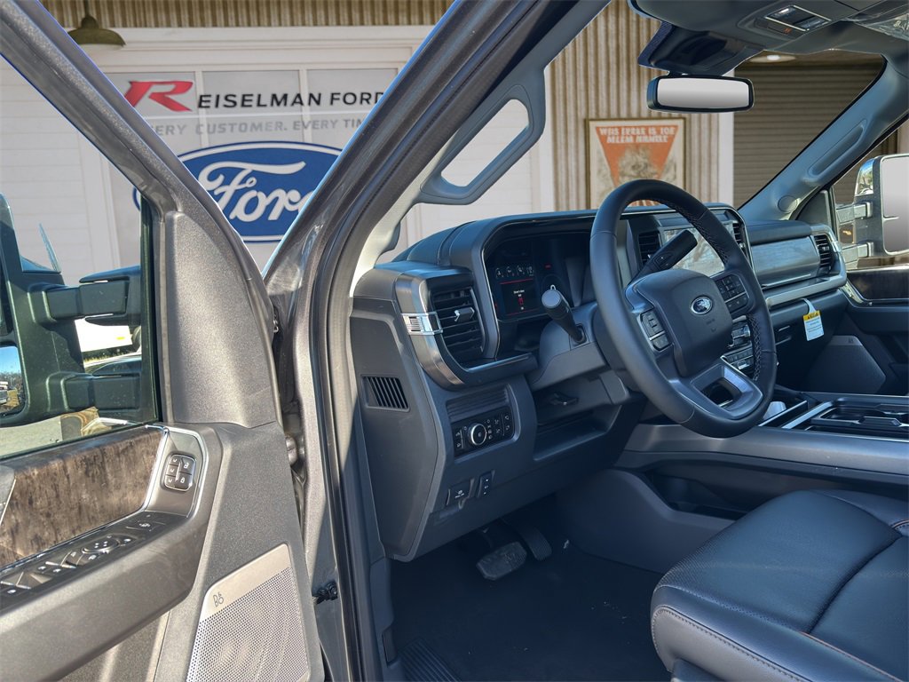 New 2026 Ford F250 Lariat w/ Chrome Package image 32