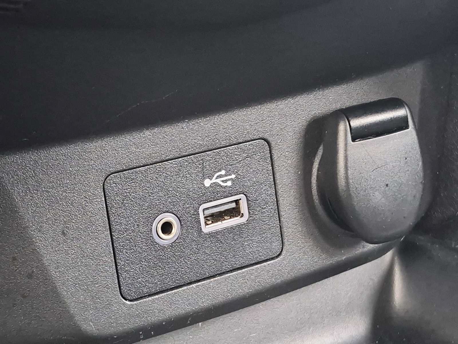 Used 2021 Nissan Rogue Sport S FWD image 28