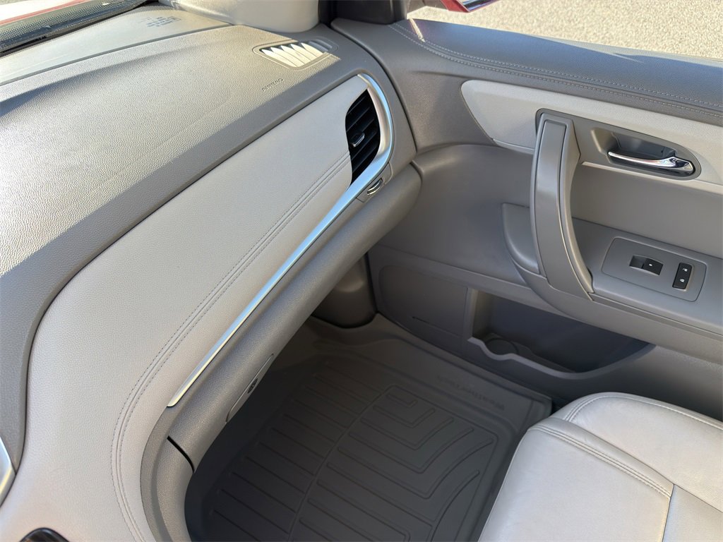 Used 2014 Chevrolet Traverse LT image 29
