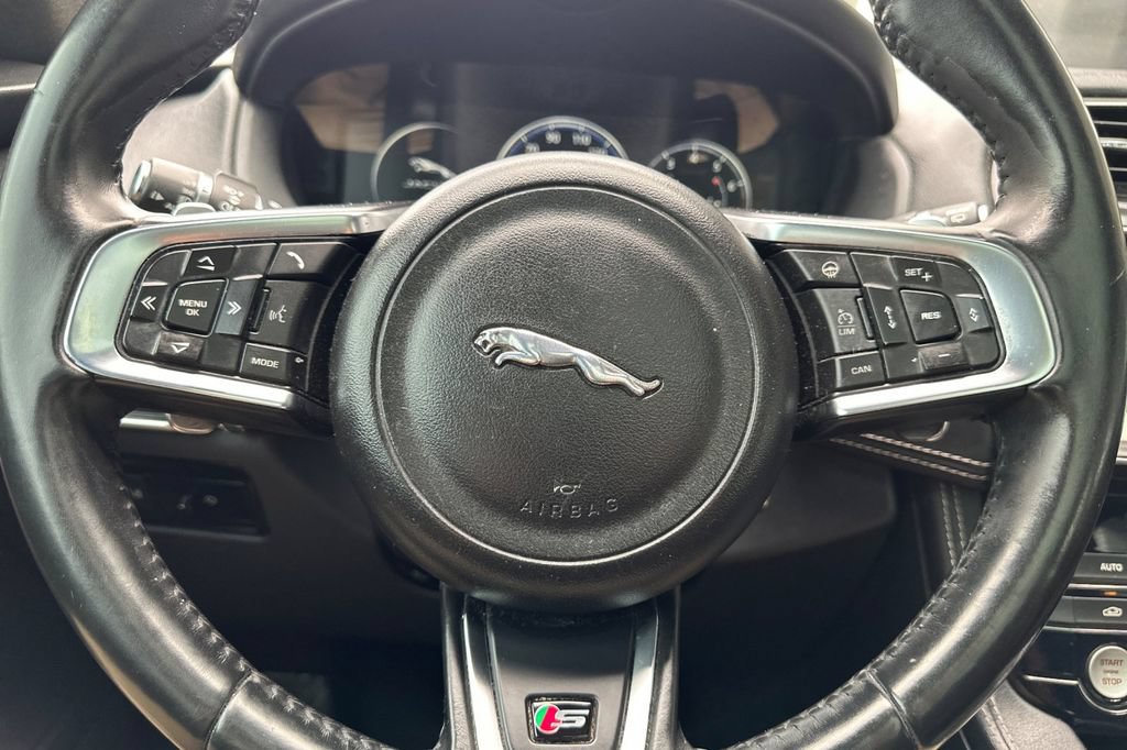 Used 2017 Jaguar F-PACE S AWD/4WD image 25
