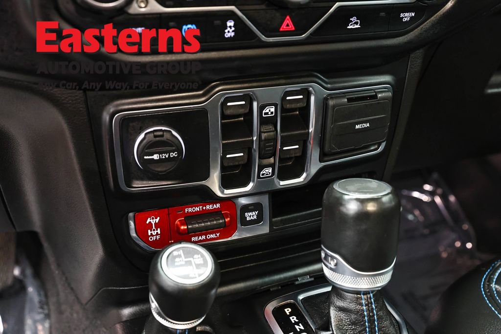 Used 2022 Jeep Wrangler Unlimited Rubicon 4xe AWD/4WD image 21
