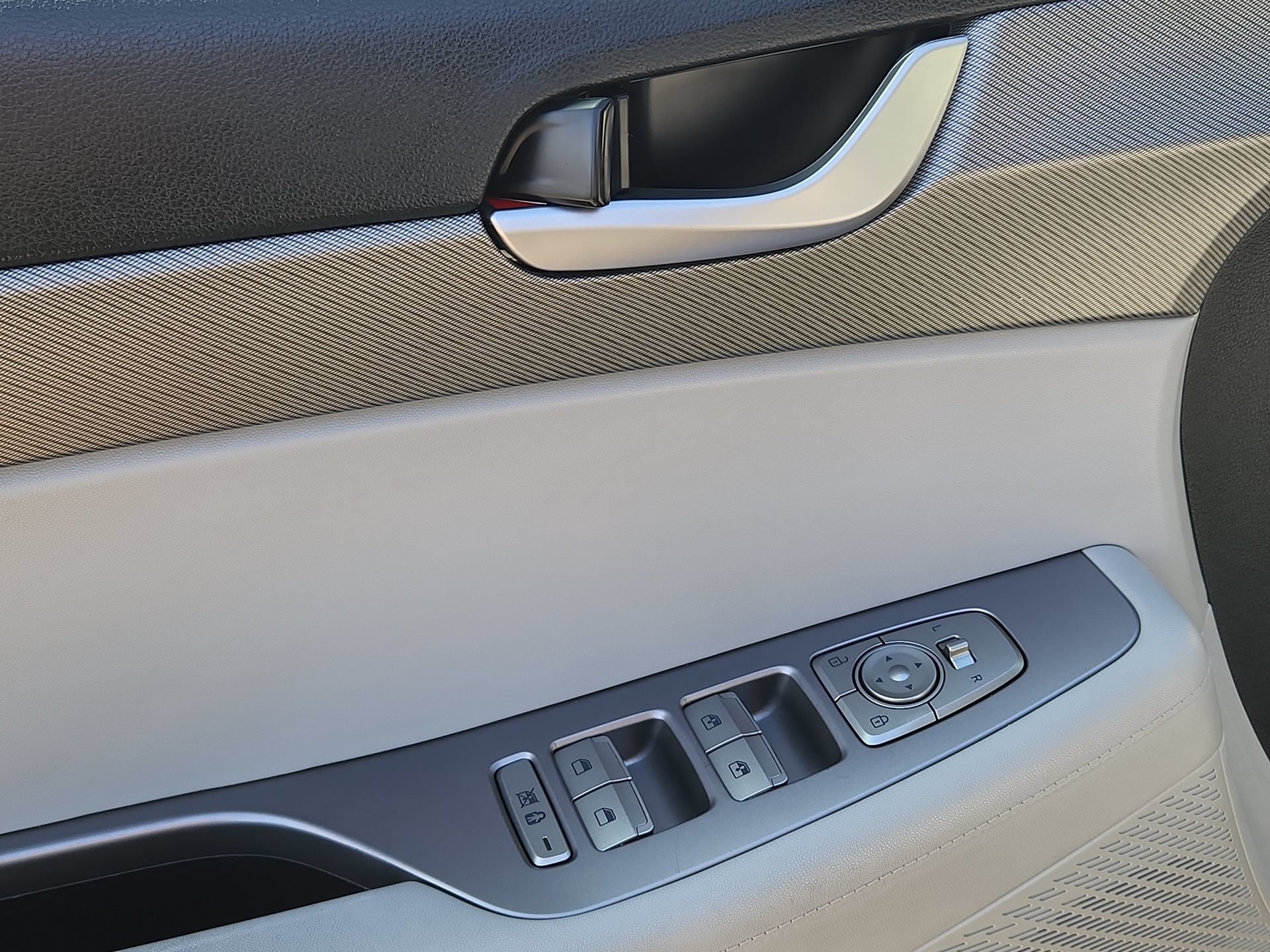 Used 2024 Hyundai Palisade SEL FWD image 15