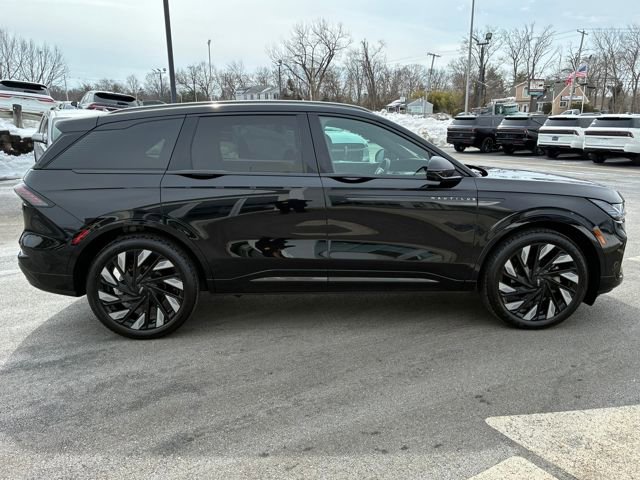 Used 2024 Lincoln Nautilus Reserve w/ Jet Appearance Package (87T) image 7