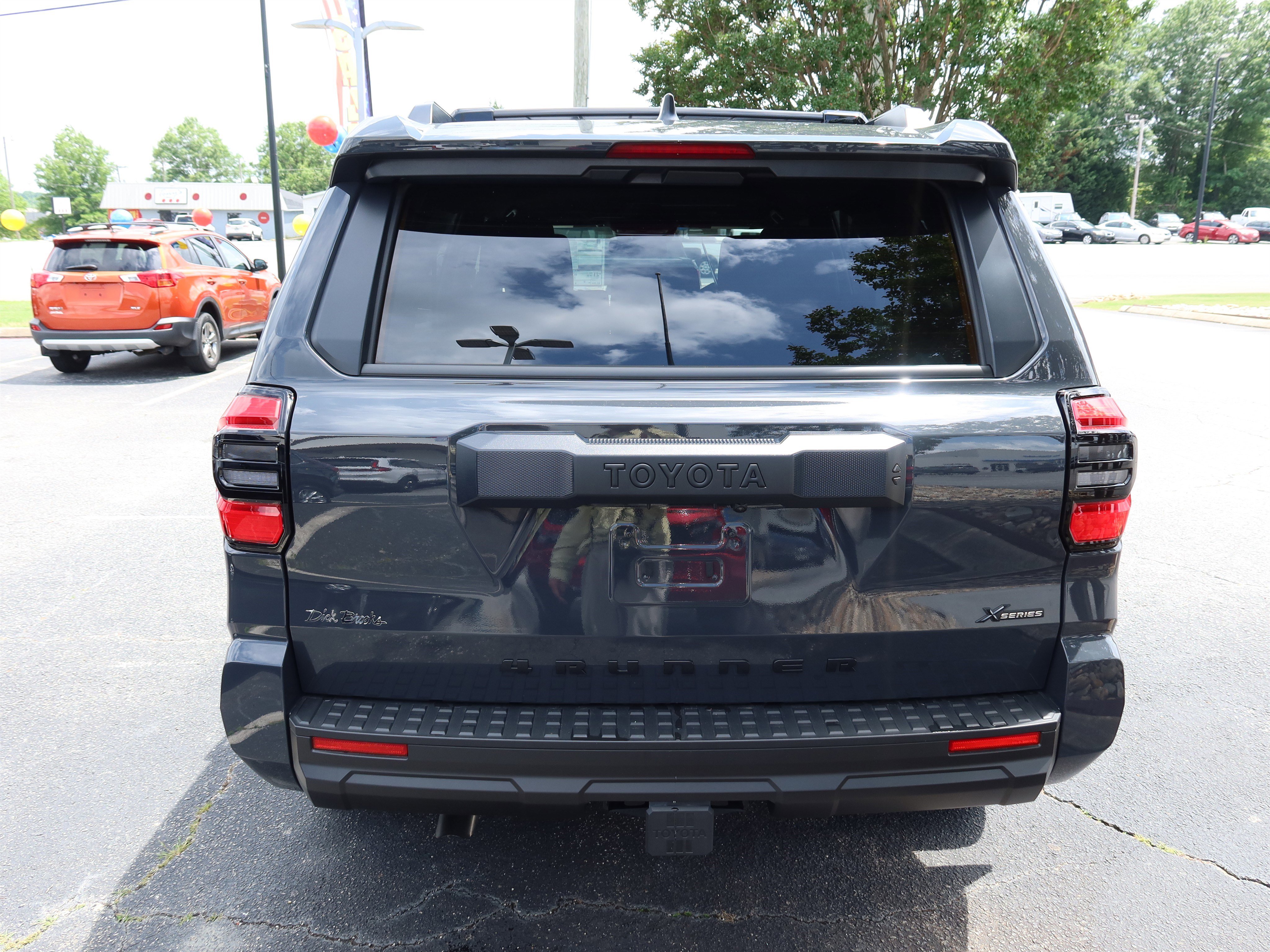Used 2026 Toyota 4Runner SR5 AWD/4WD image 5