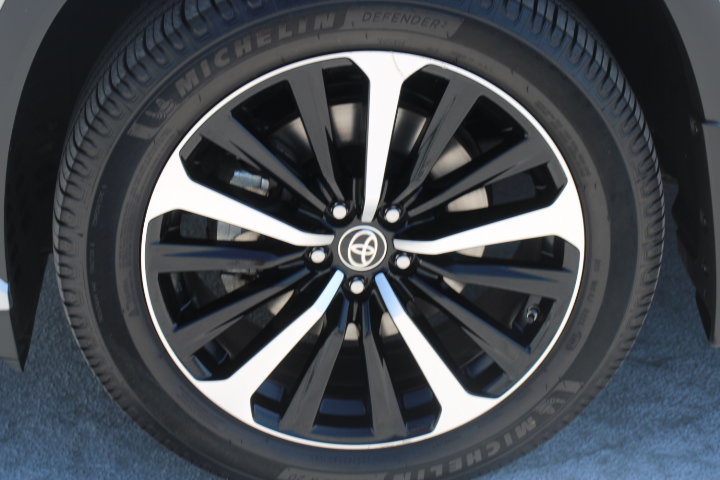 Used 2022 Toyota Highlander XSE AWD/4WD image 9