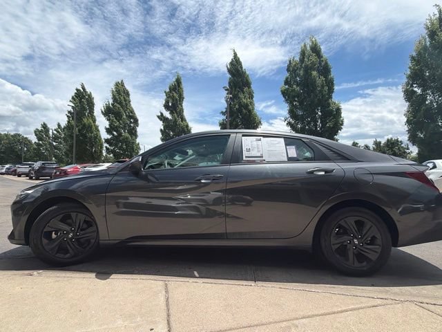 Used 2023 Hyundai Elantra SEL FWD image 4