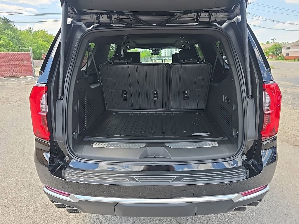 New 2026 GMC Yukon XL Denali AWD/4WD image 14