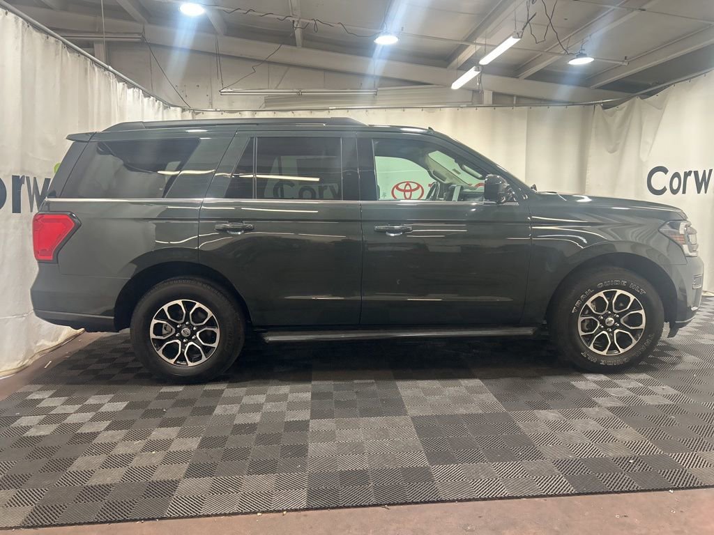 Used 2022 Ford Expedition XLT AWD/4WD image 8