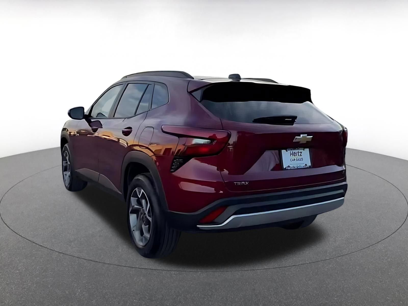 Used 2025 Chevrolet Trax LT image 11