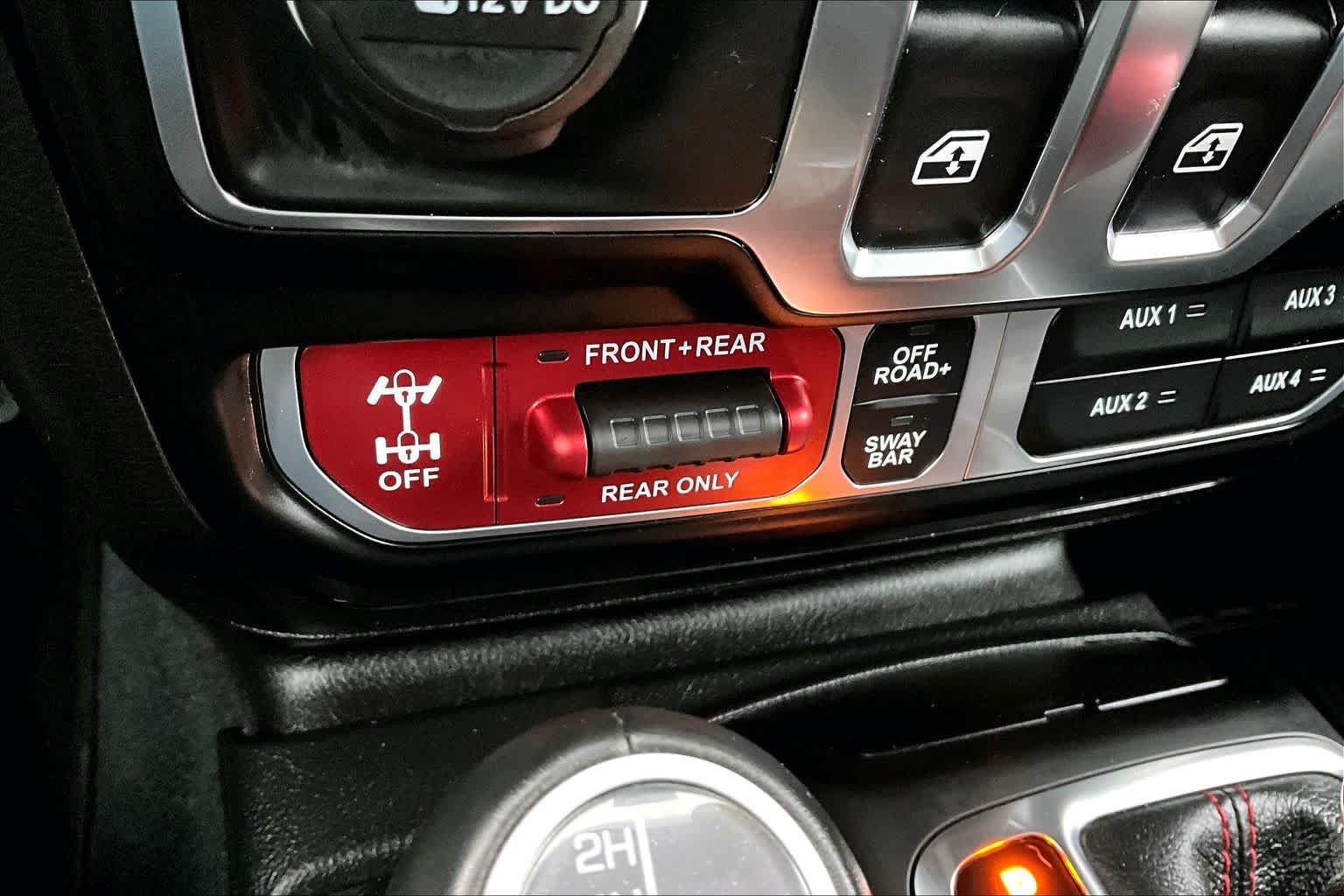 Used 2022 Jeep Wrangler Rubicon w/ Cold Weather Group AWD/4WD image 34