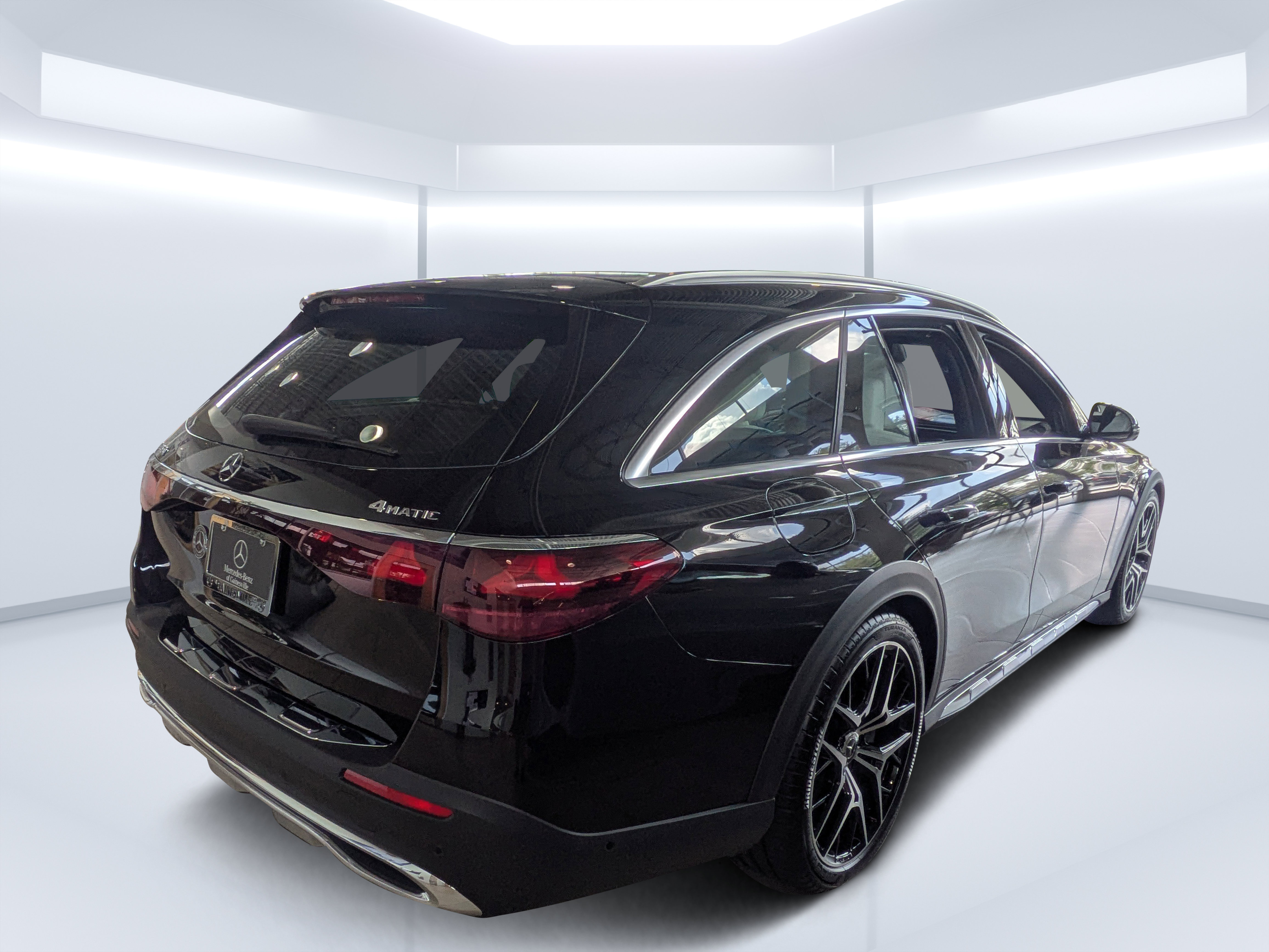 New 2027 Mercedes-Benz E 450 4MATIC All-Terrain Wagon image 2