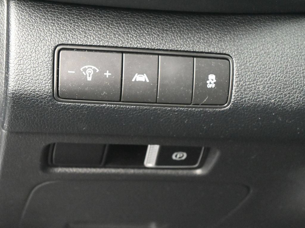 Used 2023 Hyundai Santa Fe SE FWD image 16