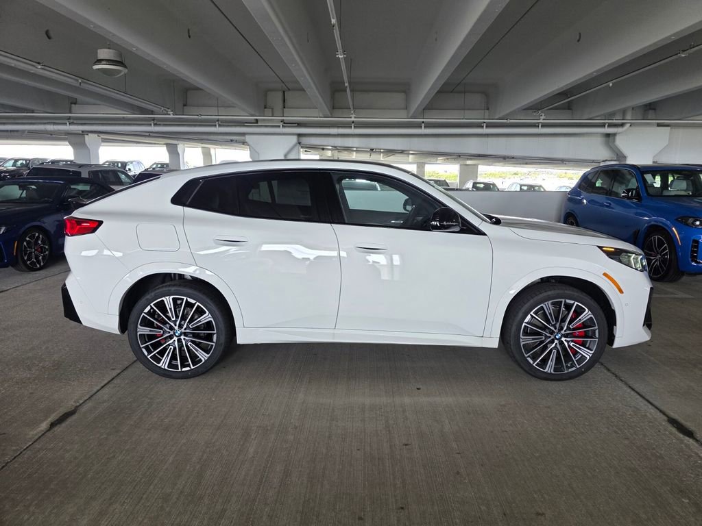 New 2026 BMW X2 xDrive28i w/ Technology Package image 3