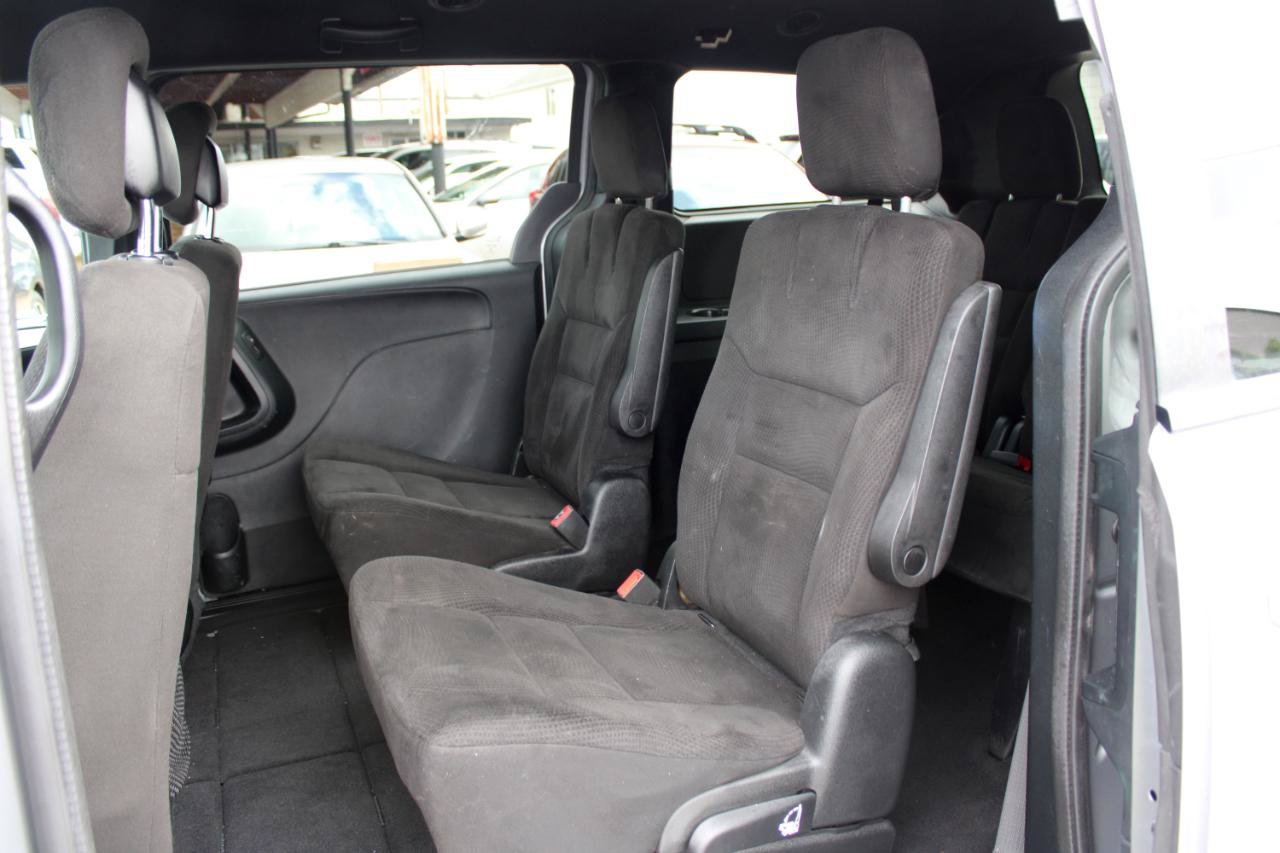 Used 2015 Dodge Grand Caravan SE w/ Quick Order Package 29E SE FWD image 13