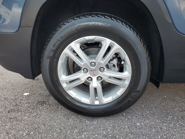Used 2024 GMC Terrain SLE w/ Driver Convenience Package image 5