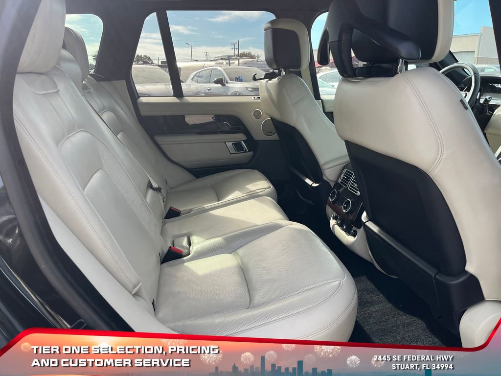 Used 2020 Land Rover Range Rover HSE image 17