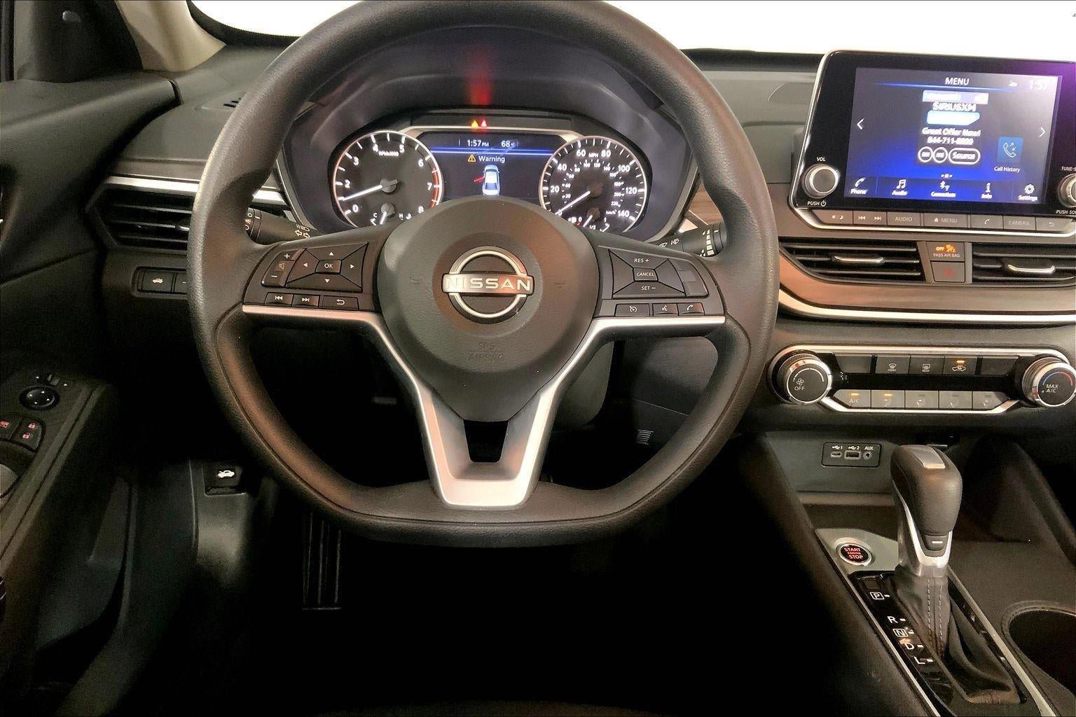 Used 2025 Nissan Altima 2.5 SV FWD image 5