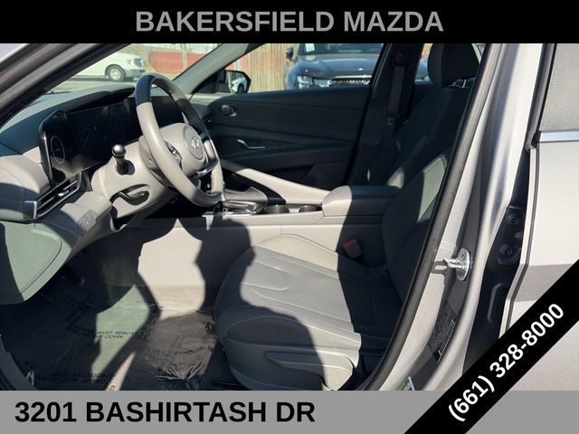 Used 2025 Hyundai Elantra SEL FWD image 9