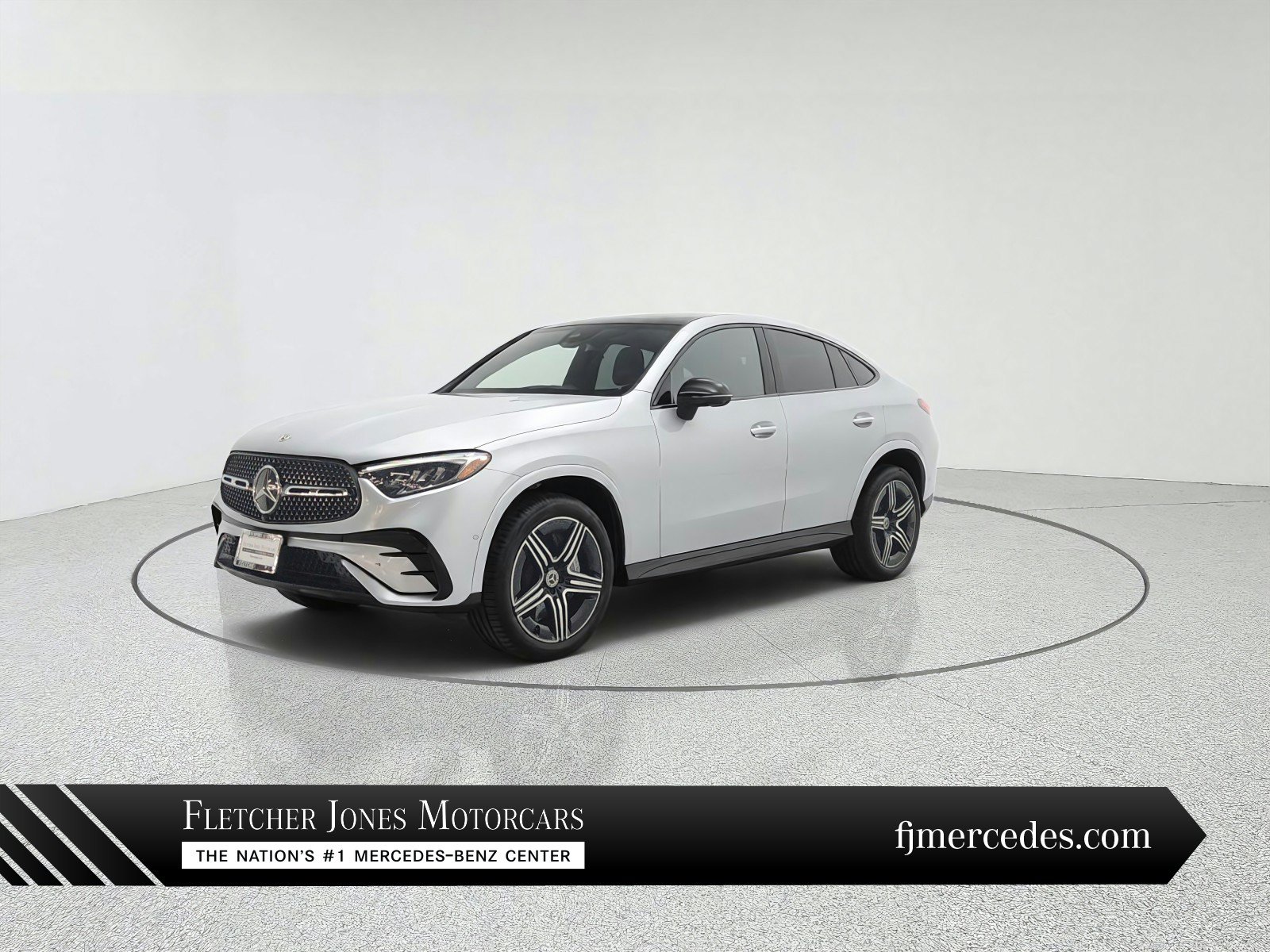 Used 2024 Mercedes-Benz GLC 300 4MATIC image 1