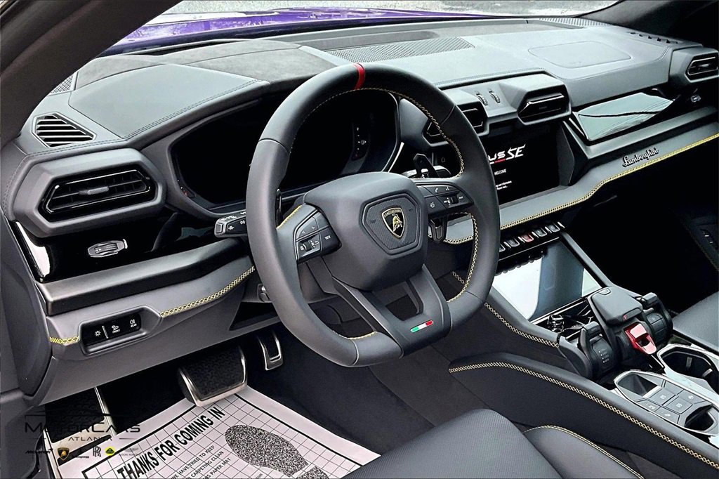 Used 2025 Lamborghini Urus SE image 13