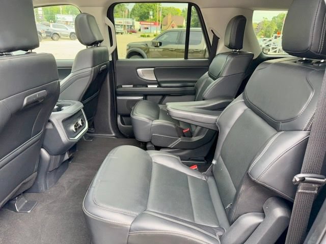 Used 2025 Ford Expedition Max Platinum AWD/4WD image 11