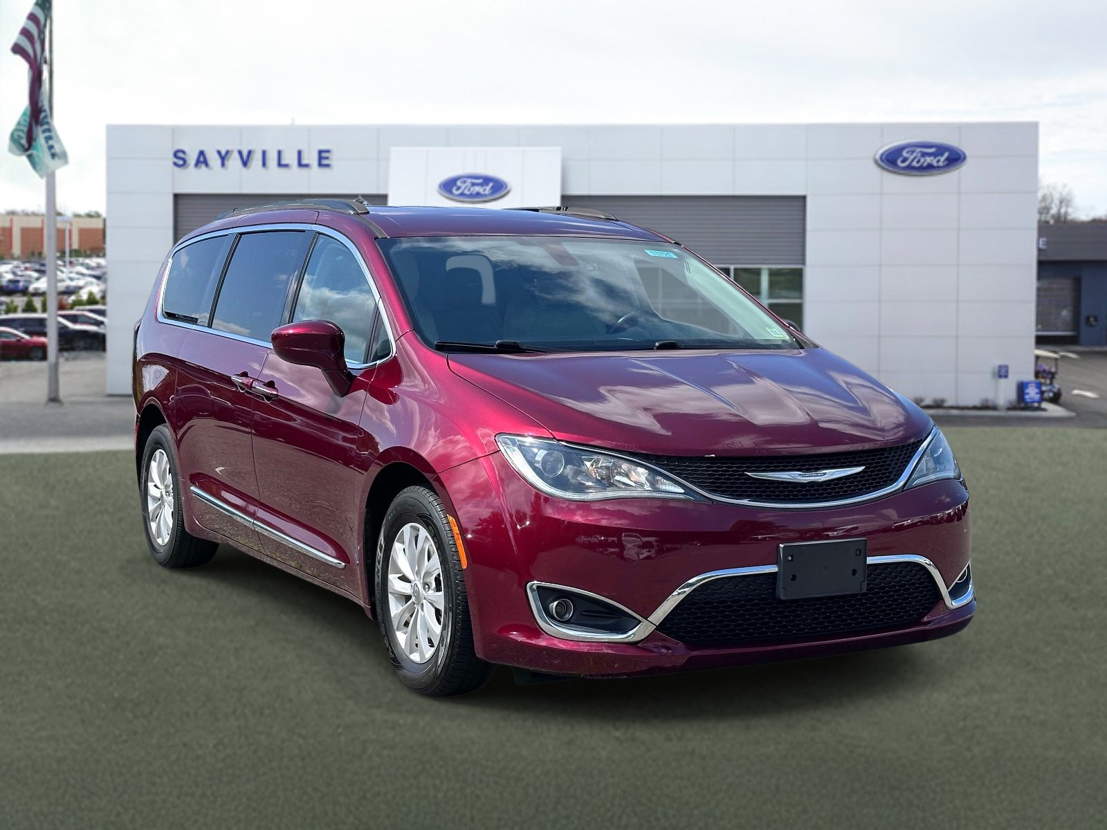 Used 2017 Chrysler Pacifica Touring-L FWD image 6