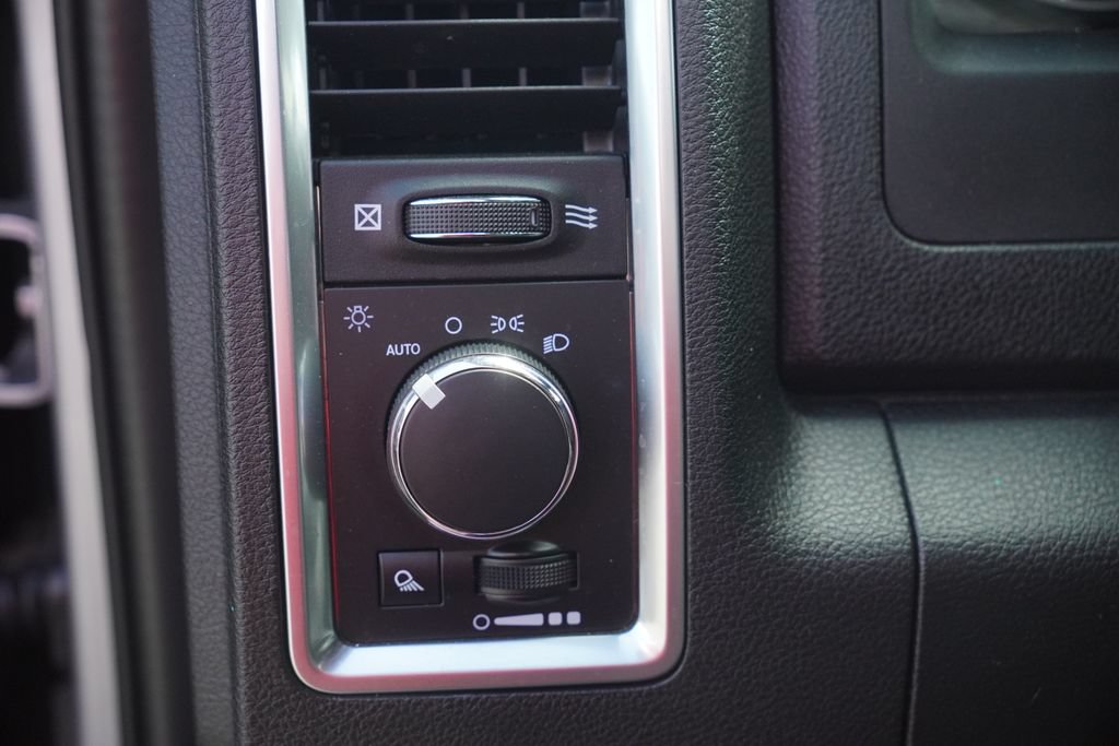 Used 2021 RAM 1500 Warlock RWD image 18