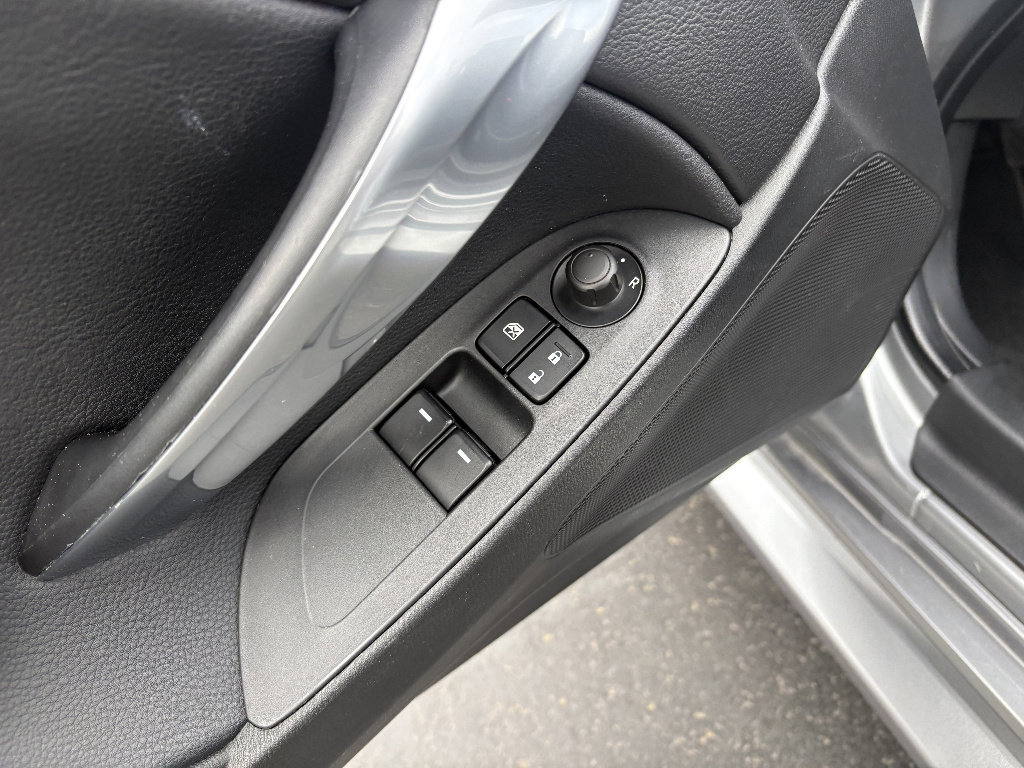 Used 2017 FIAT 124 Spider Classica RWD image 14