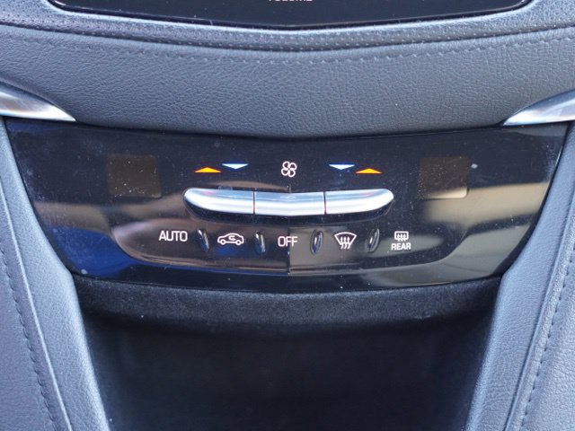 Used 2018 Cadillac XT5 FWD image 28