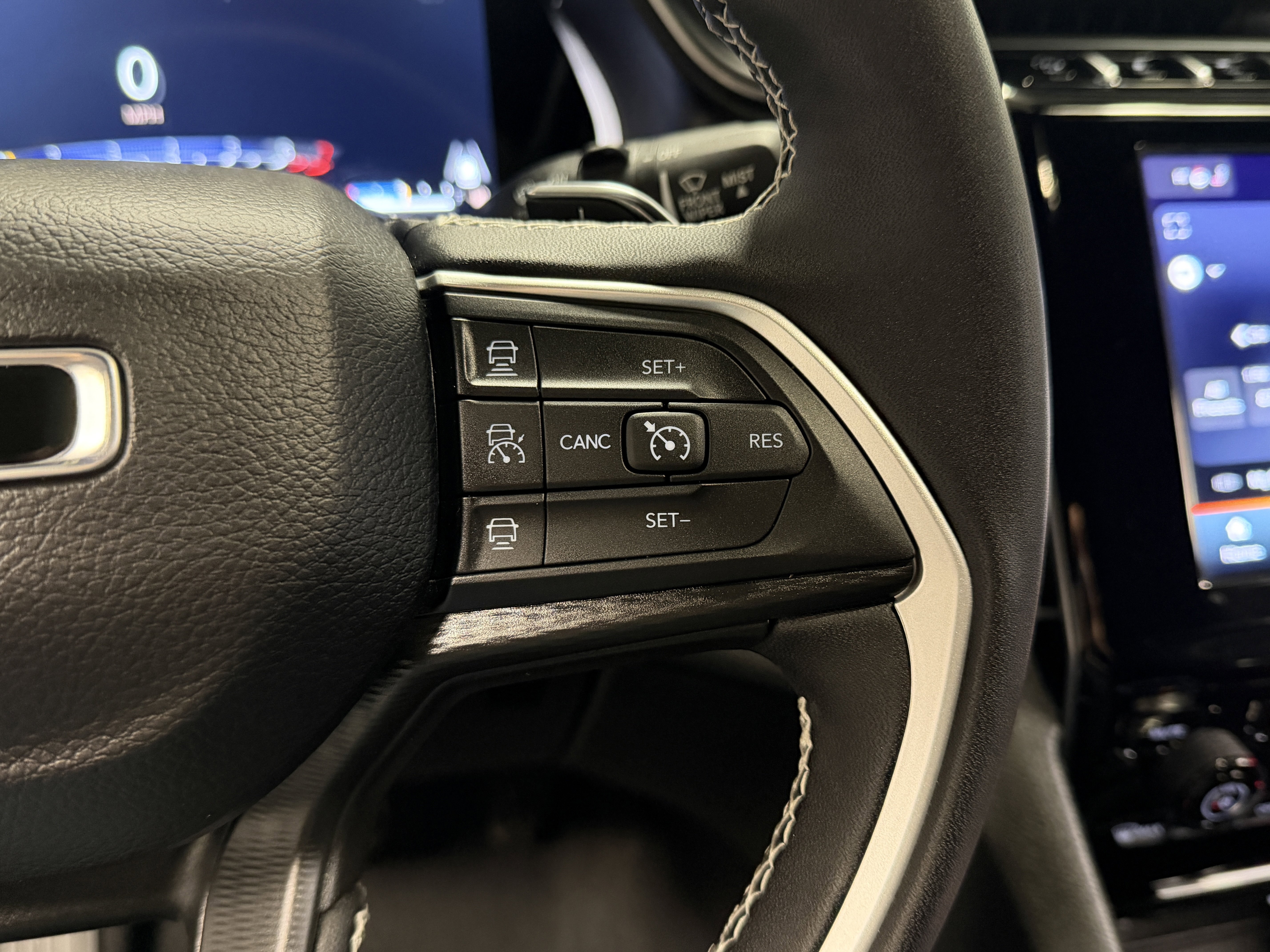 Used 2024 Jeep Grand Cherokee L Altitude image 17