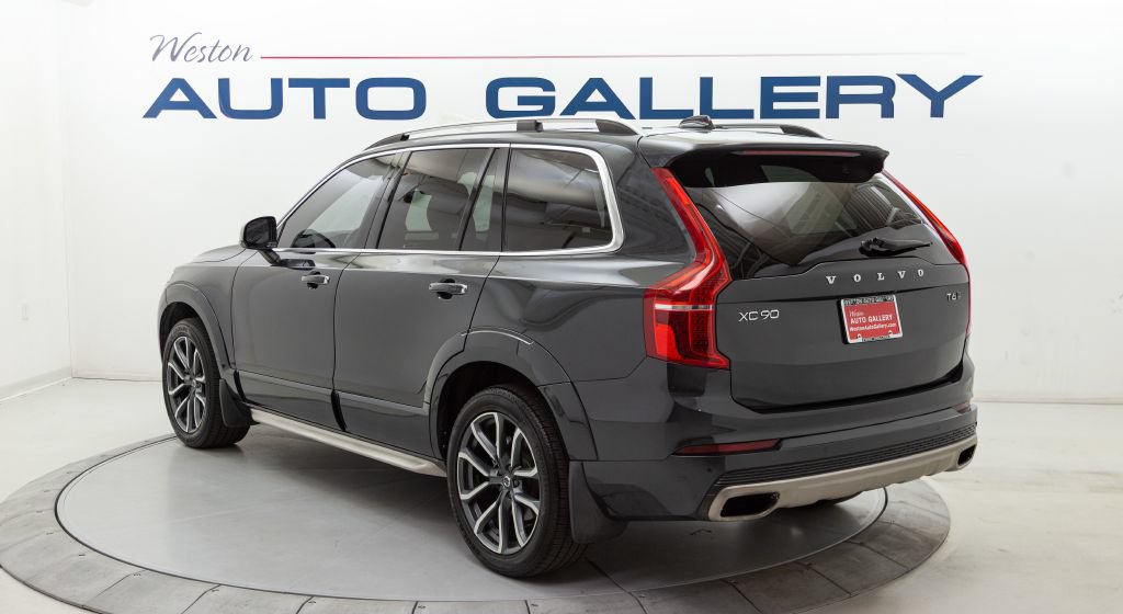 Used 2016 Volvo XC90 T6 Momentum w/ Momentum Plus Package AWD/4WD image 3