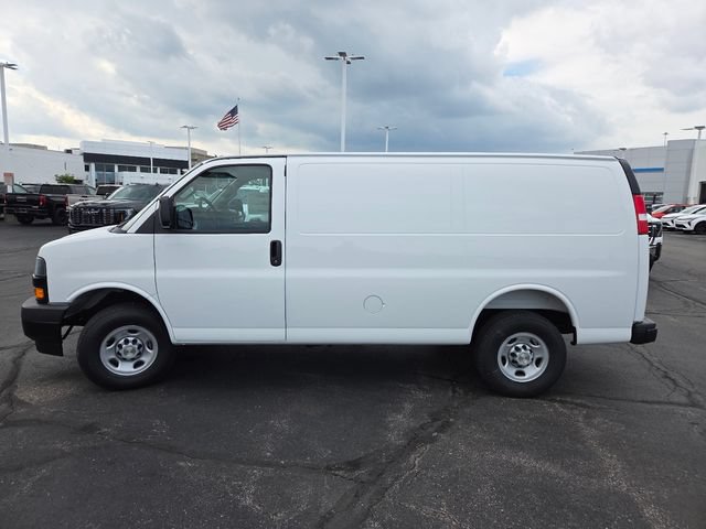 New 2026 Chevrolet Express 2500 w/ Driver Convenience Package RWD image 13