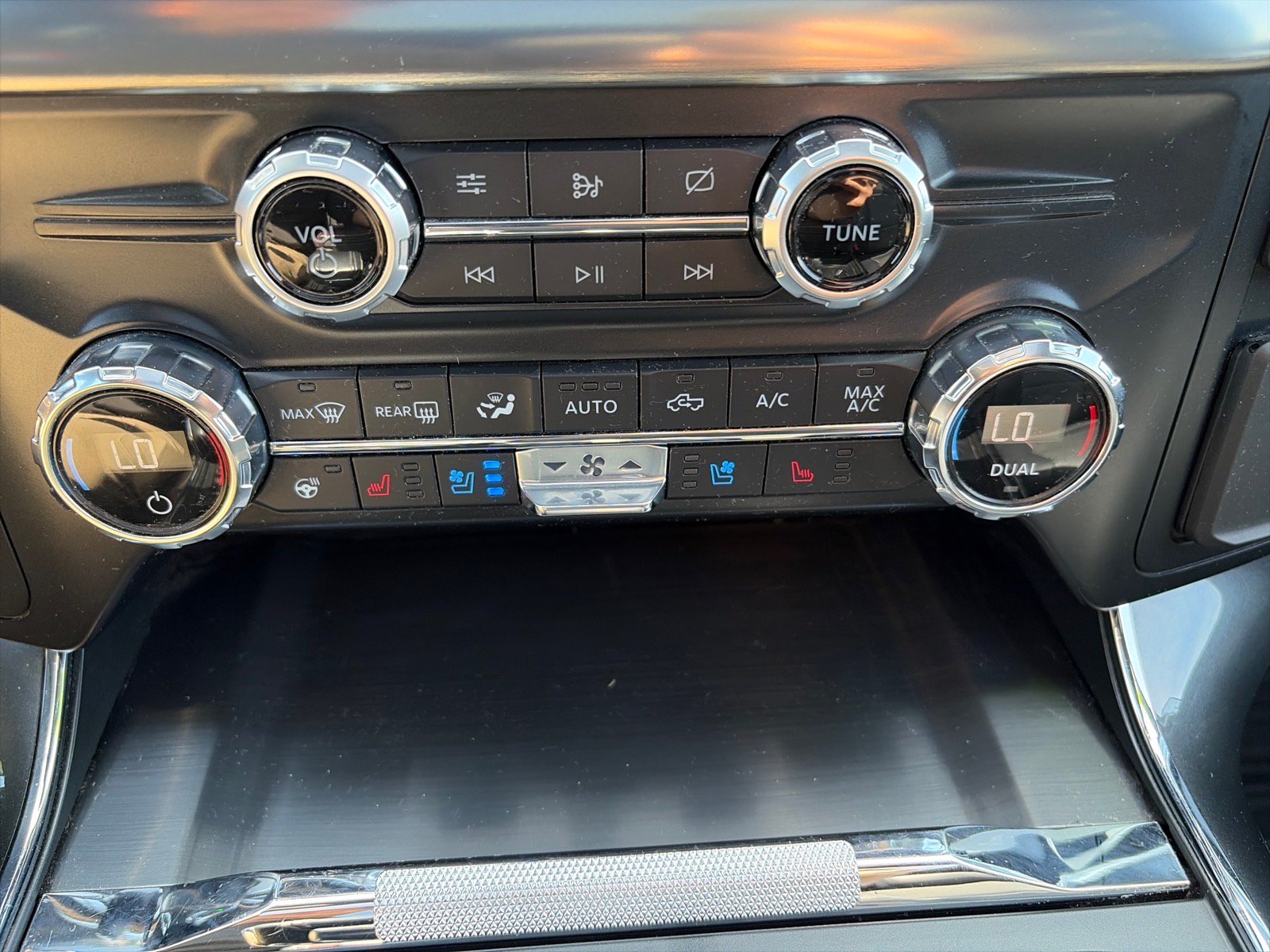 Used 2021 Ford F150 Lariat w/ Equipment Group 502A High AWD/4WD image 22