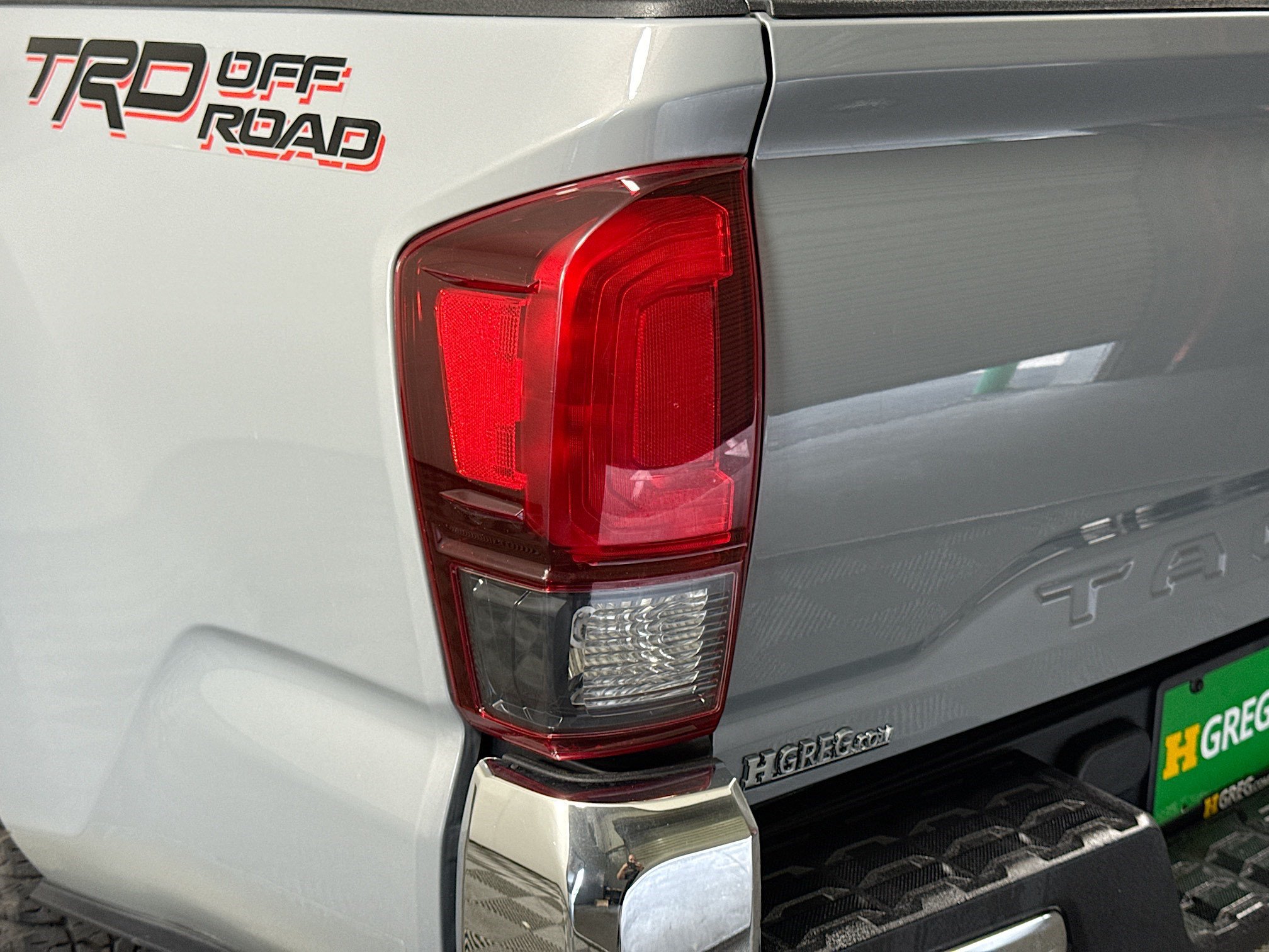 Used 2020 Toyota Tacoma SR5 RWD image 35