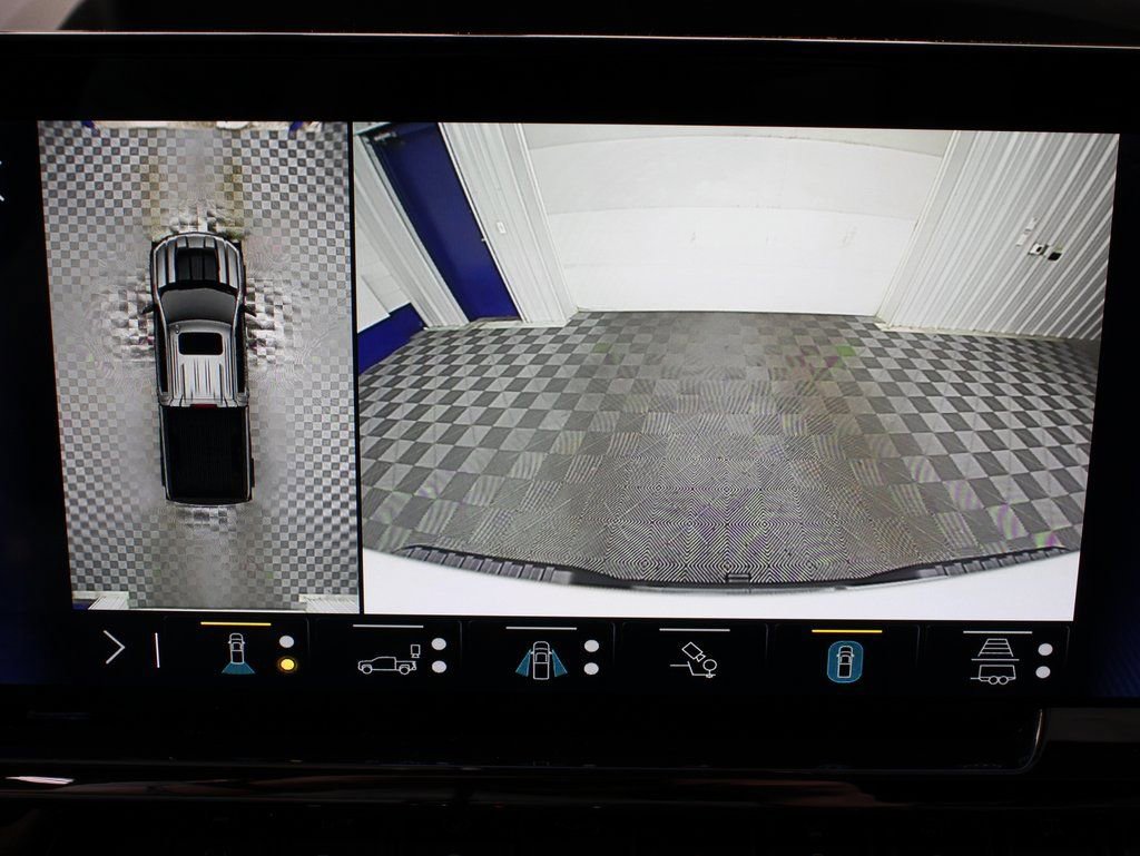 Used 2023 Chevrolet Silverado 1500 ZR2 image 16