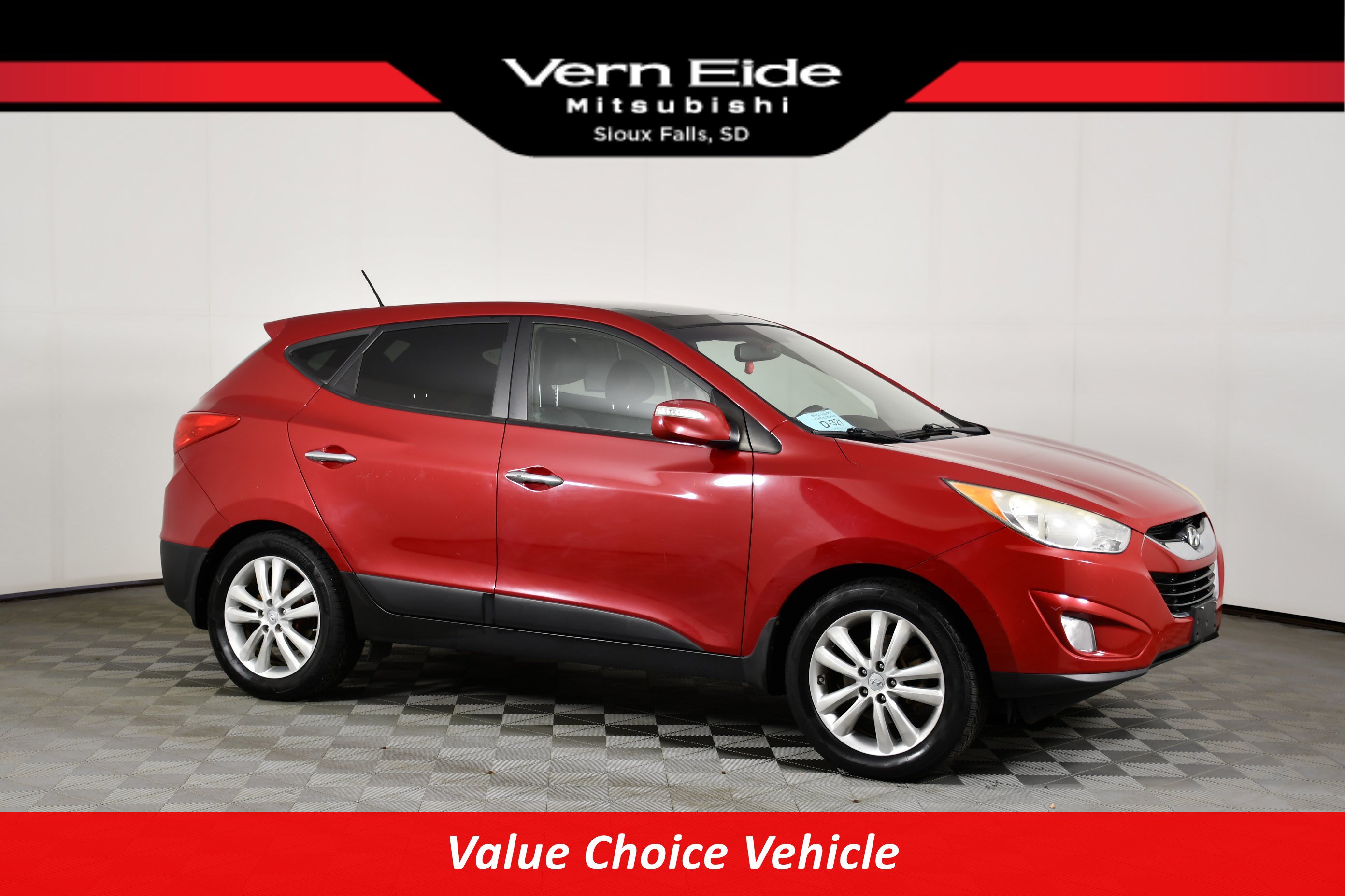 Used 2013 Hyundai Tucson Limited w/ Premium Pkg AWD/4WD image 1