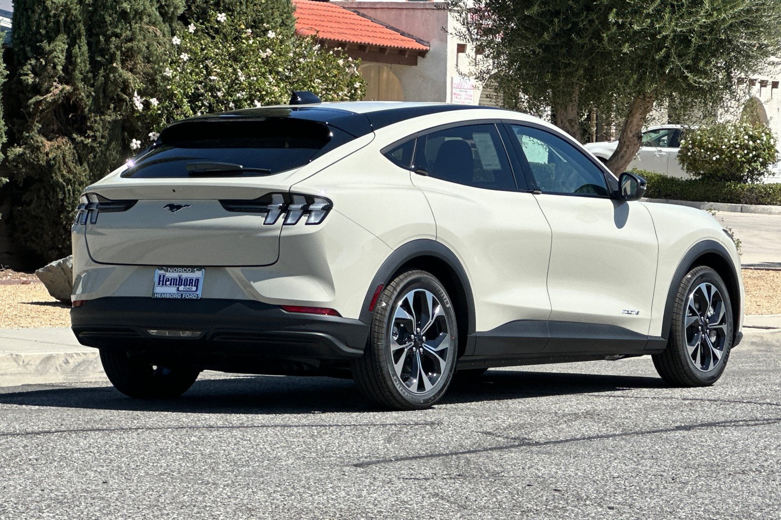 New 2026 Ford Mustang Mach-E Select RWD image 4