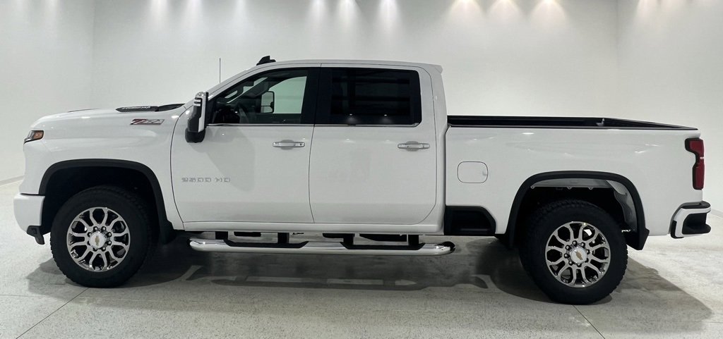 New 2026 Chevrolet Silverado 2500 LT w/ Z71 Chrome Sport Edition image 2