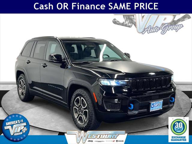 Certified 2023 Jeep Grand Cherokee Trailhawk w/ Luxury Tech Group III image 1