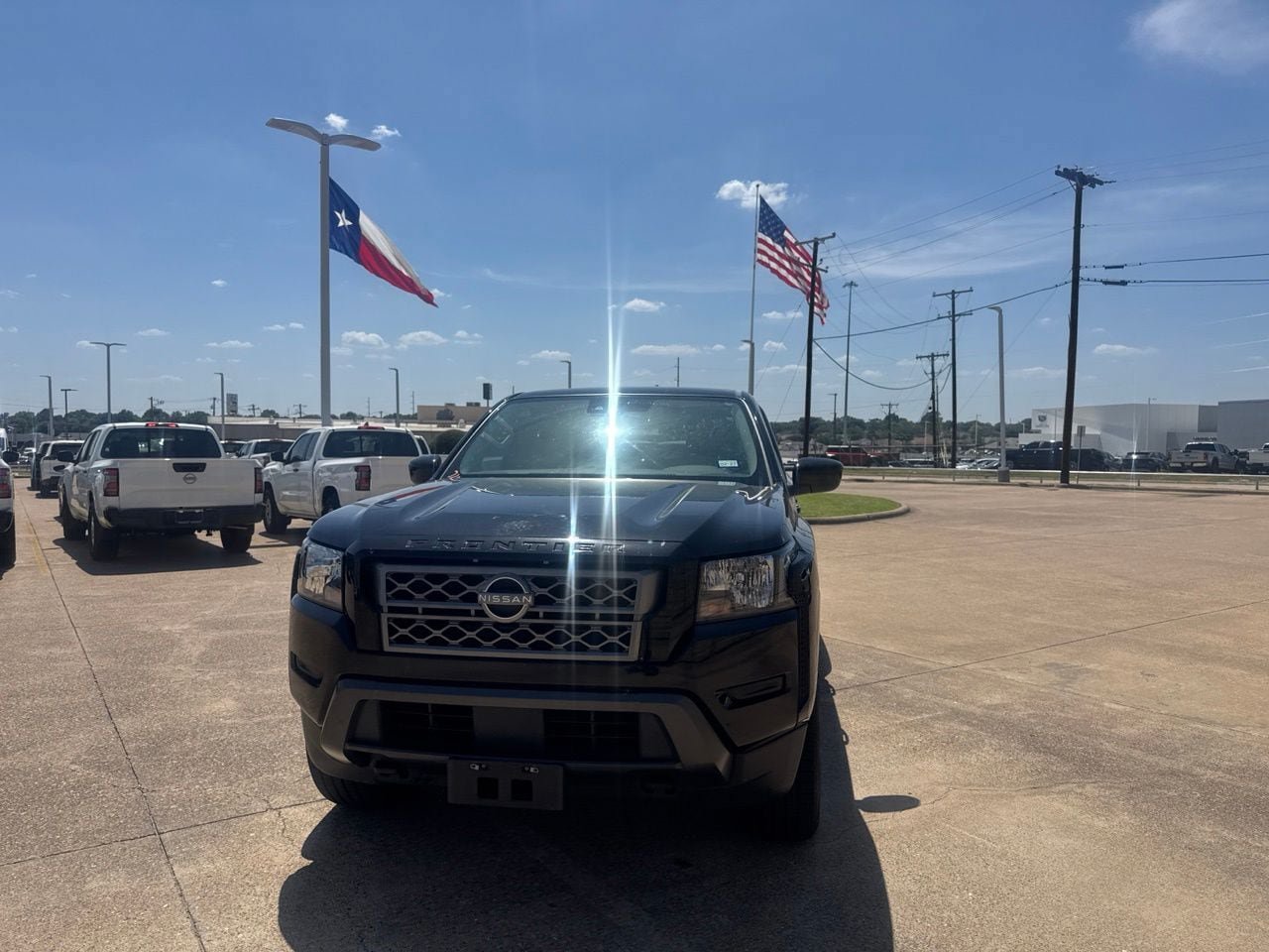 Certified 2022 Nissan Frontier SV AWD/4WD image 6