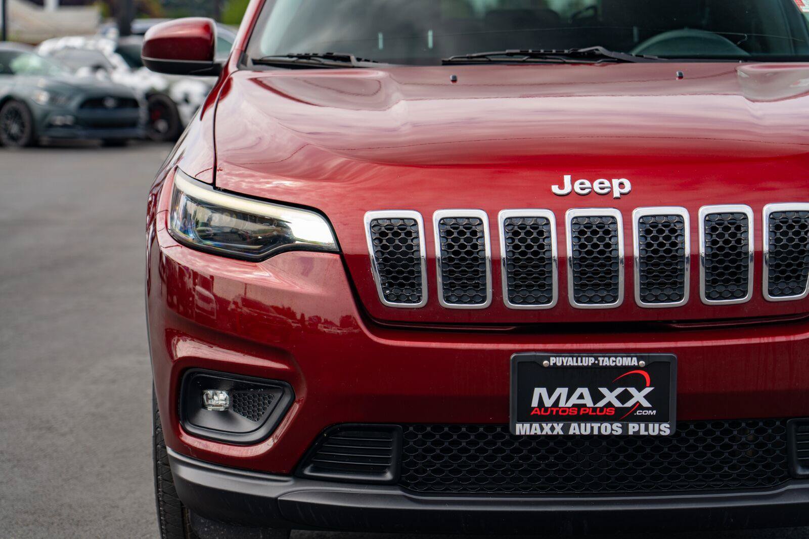 Used 2019 Jeep Cherokee Latitude w/ Popular Appearance Group FWD image 5