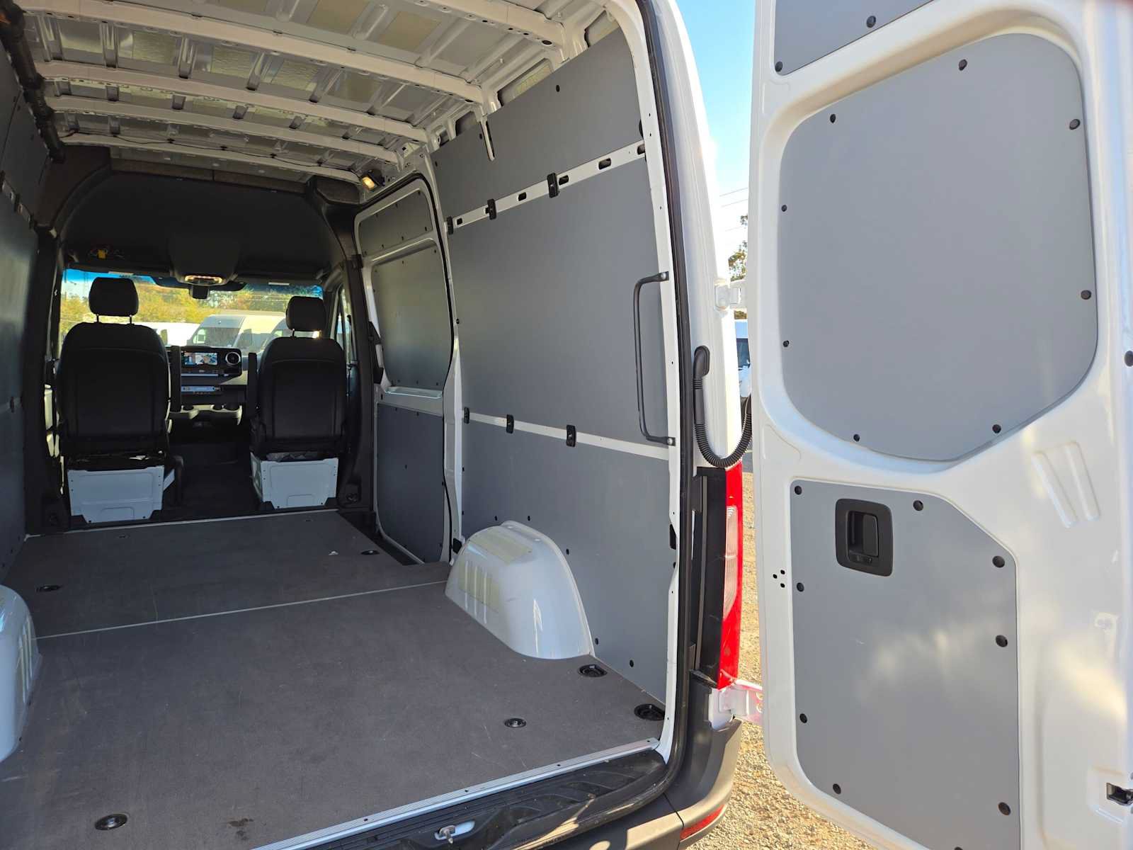 Used 2026 Mercedes-Benz Sprinter 2500 image 19
