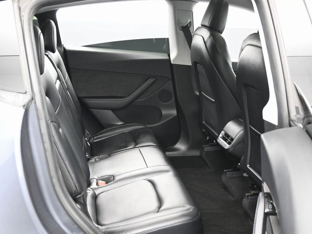 Used 2021 Tesla Model Y Long Range image 37
