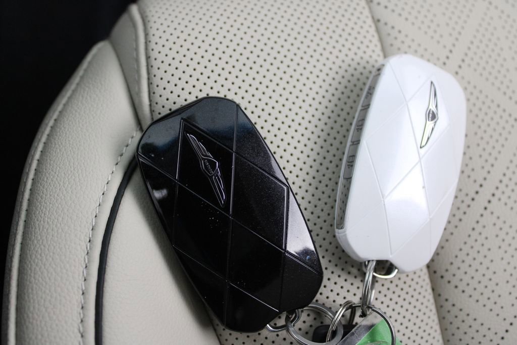 Used 2025 Genesis GV80 2.5T Prestige image 30