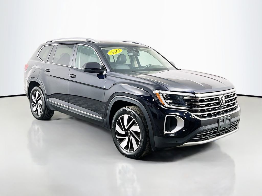 Used 2024 Volkswagen Atlas SEL image 3