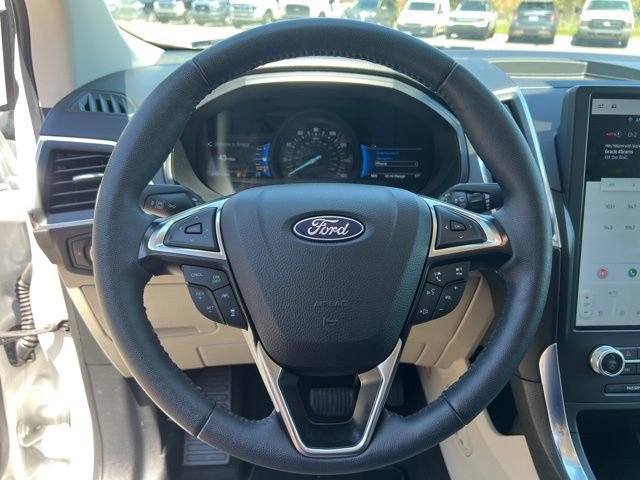 Used 2023 Ford Edge Titanium AWD/4WD image 26