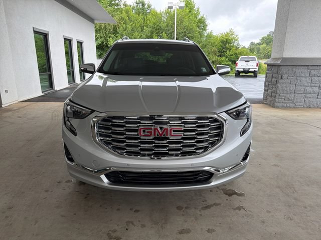 Used 2020 GMC Terrain Denali w/ LPO, Floor Liner Package FWD image 2