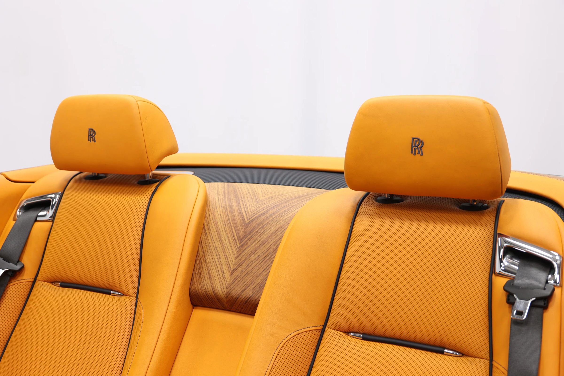 Used 2016 Rolls-Royce Dawn image 46